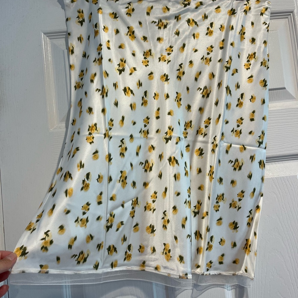 J. Crew NWT White Skirt with Yellow Floral Print Sz L